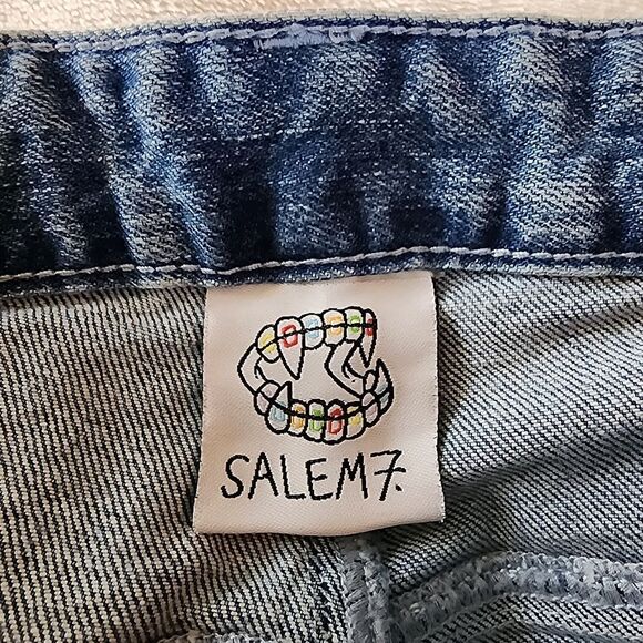 Salem7 Distressed Red Button Closure 32 Waist Denim Jeans With Graphic - Picture 9 of 14